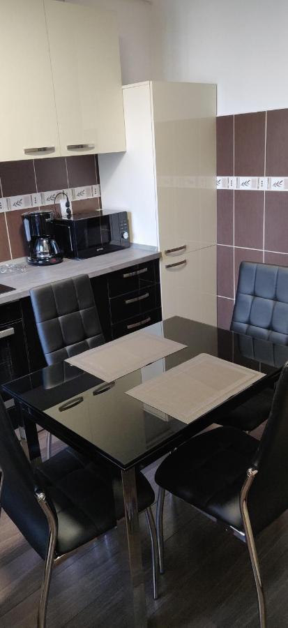 Home Apartament Braşov Extérieur photo